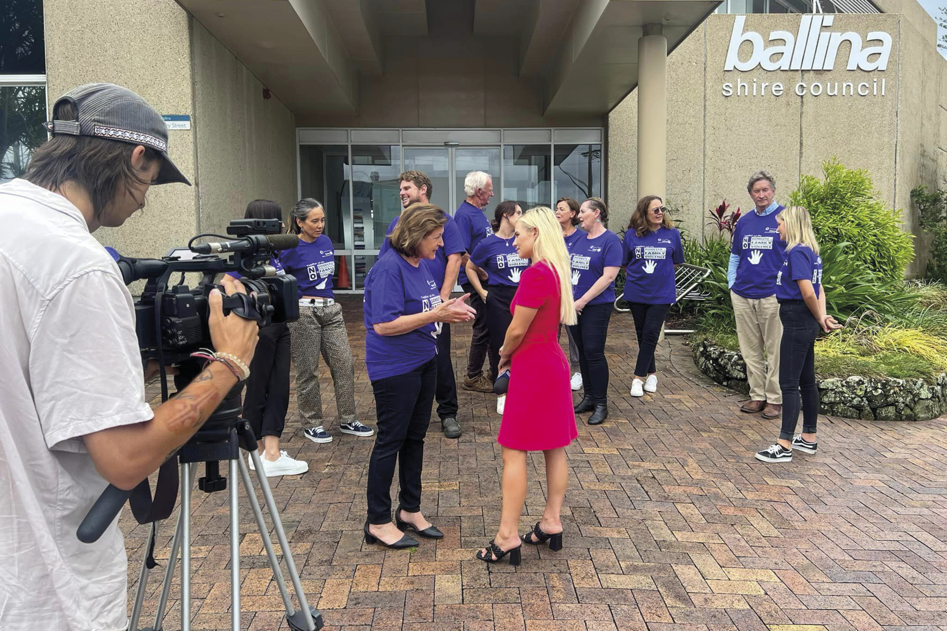 Zone 8 unites to Say NO to Domestic Violence • Rotary Down Under